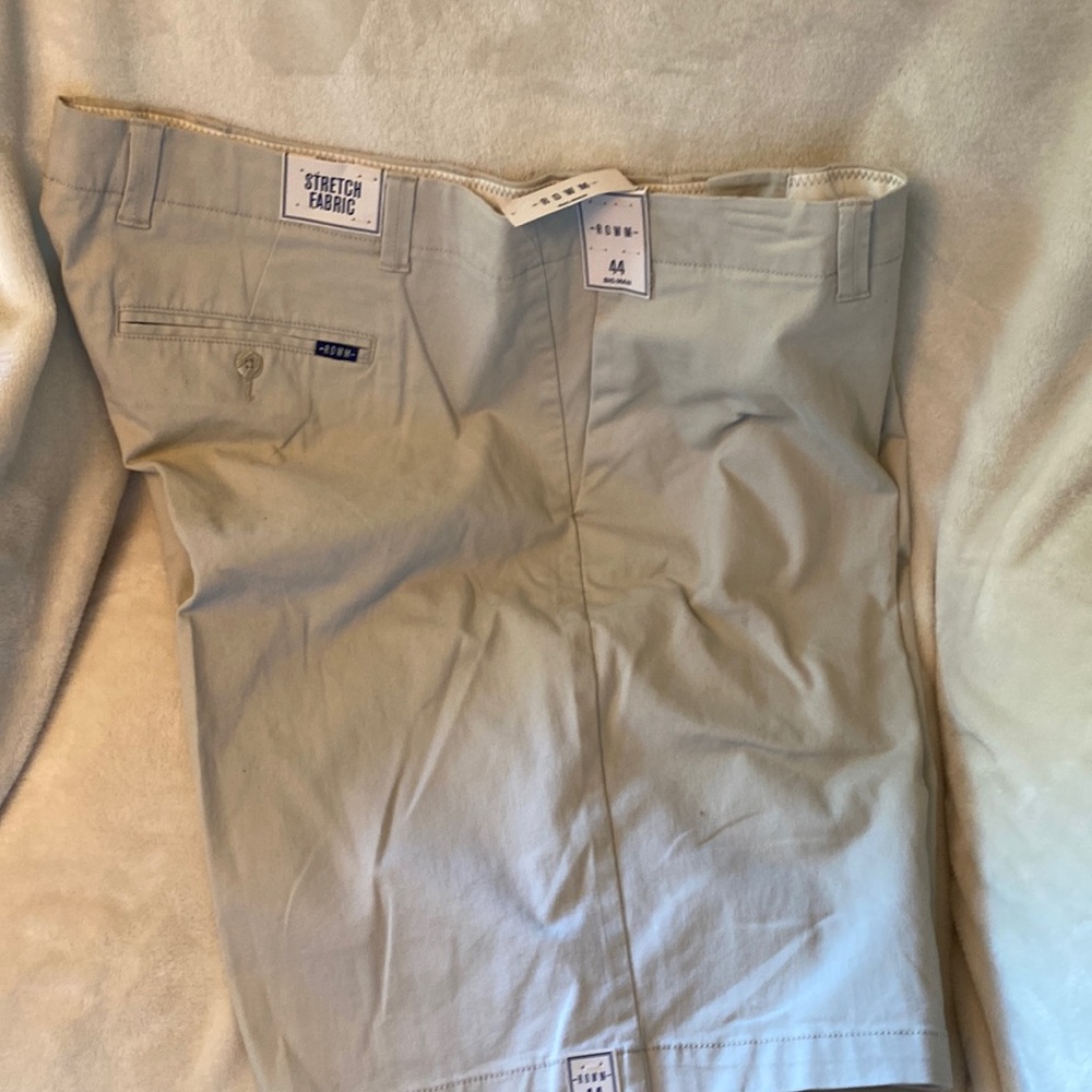 NWT men’s ROWM 44 stretch shorts